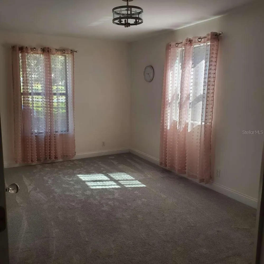 5017 E 127TH AVENUE Temple Terrace, FL 33617