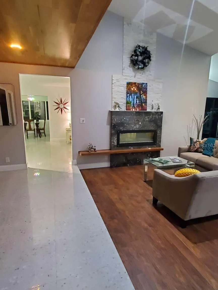 5017 E 127TH AVENUE Temple Terrace, FL 33617