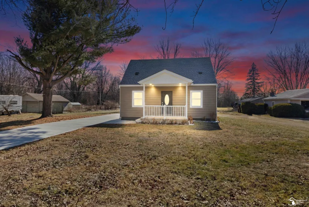 533 Center Street Carleton Village, MI 48117