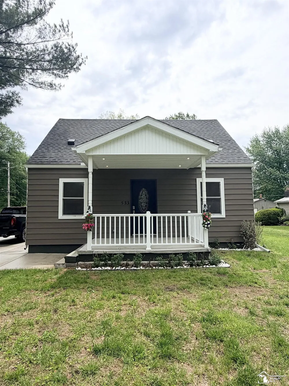 533 Center Street Carleton Village, MI 48117