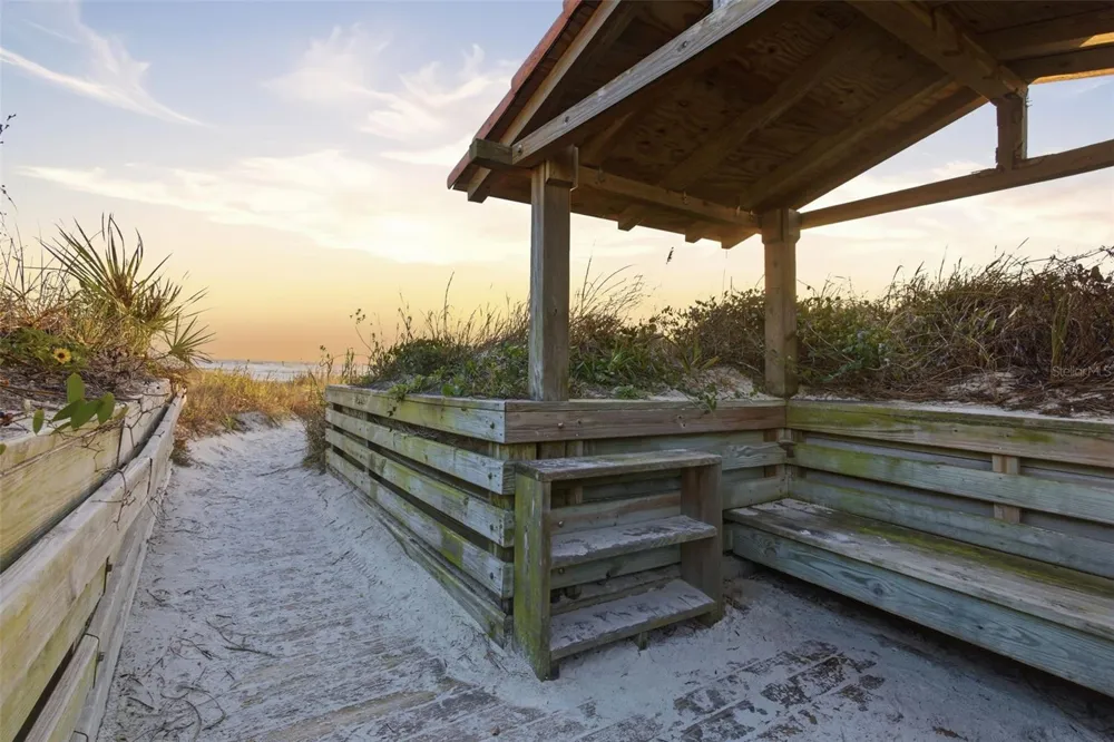2142 VILLA WAY New Smyrna Beach, FL 32169