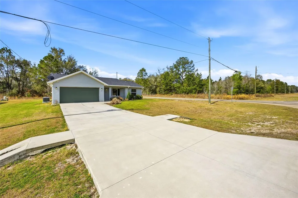224 FISHER ROAD Ocklawaha, FL 32179