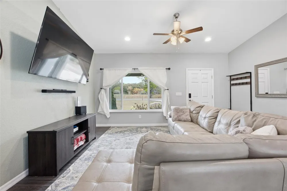 224 FISHER ROAD Ocklawaha, FL 32179