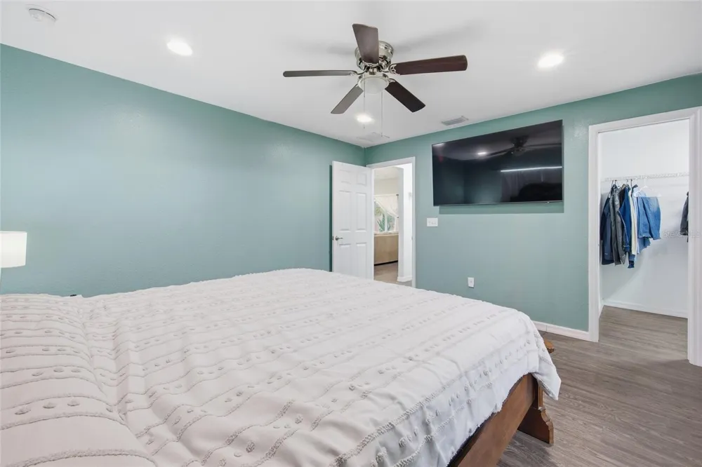 224 FISHER ROAD Ocklawaha, FL 32179
