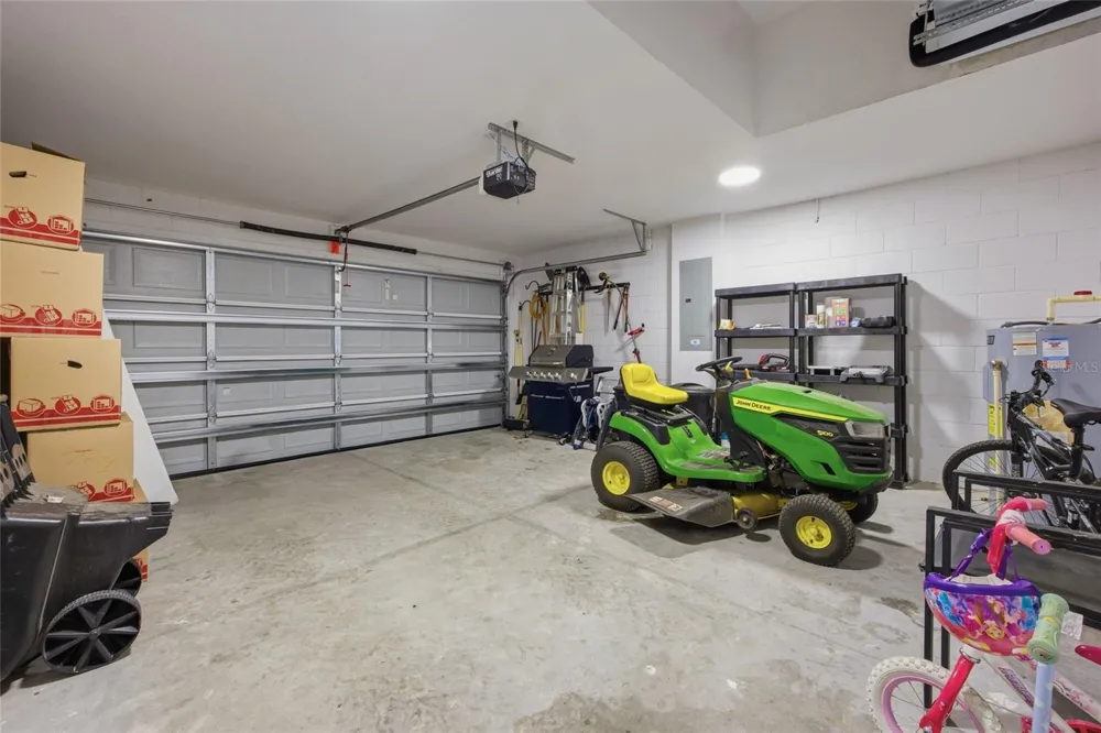 224 FISHER ROAD Ocklawaha, FL 32179