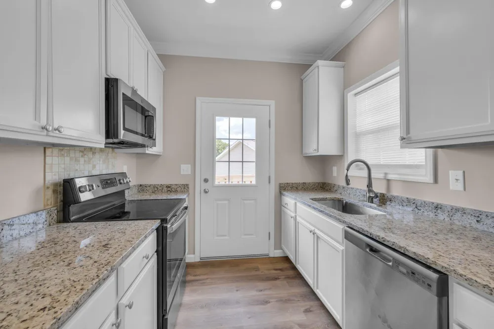 185 Waters Edge Drive Spring City, TN 37381