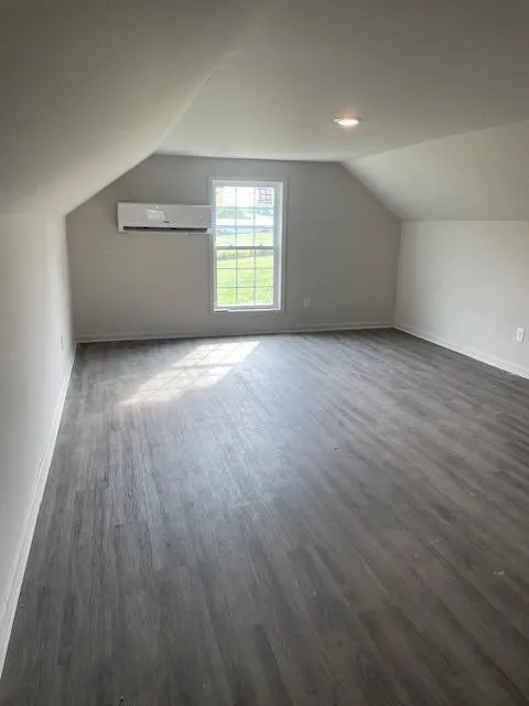 185 Waters Edge Drive Spring City, TN 37381