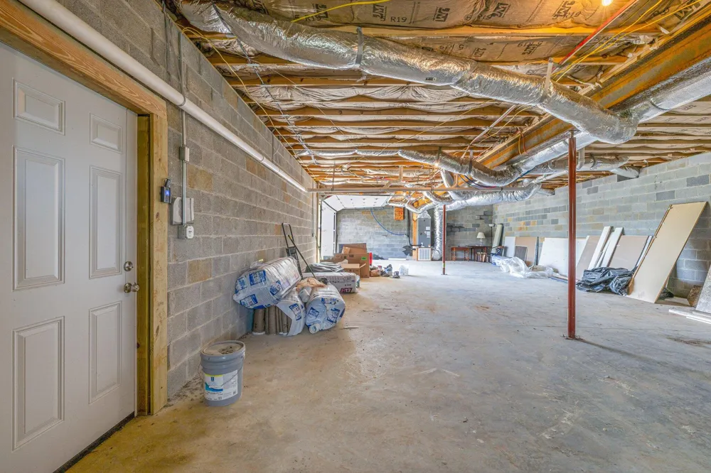 185 Waters Edge Drive Spring City, TN 37381