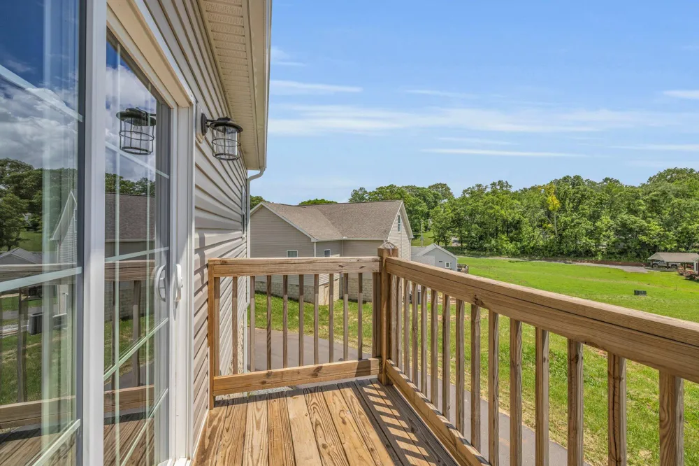 185 Waters Edge Drive Spring City, TN 37381