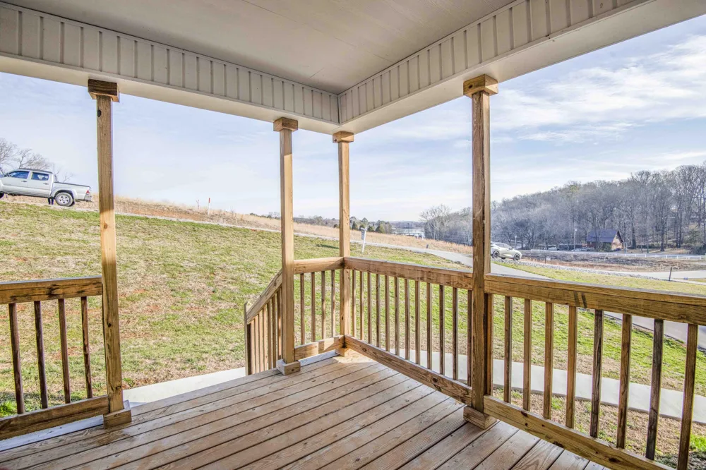 185 Waters Edge Drive Spring City, TN 37381
