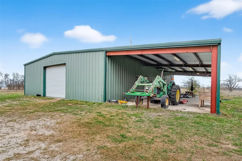 8525 Spell Road Needville, TX 77461