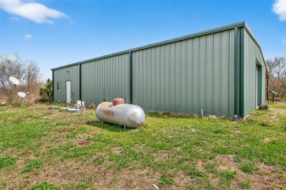 8525 Spell Road Needville, TX 77461