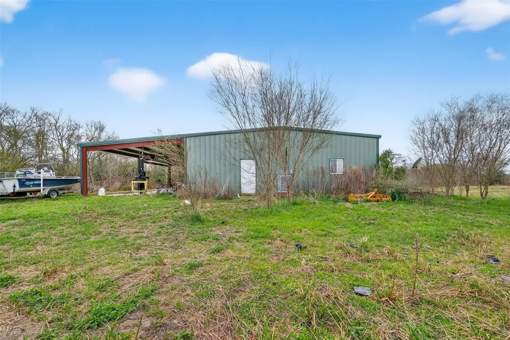 8525 Spell Road Needville, TX 77461