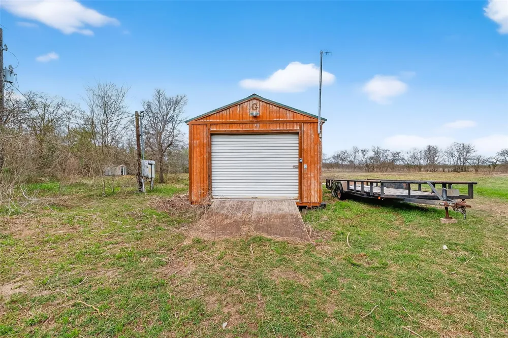 8525 Spell Road Needville, TX 77461