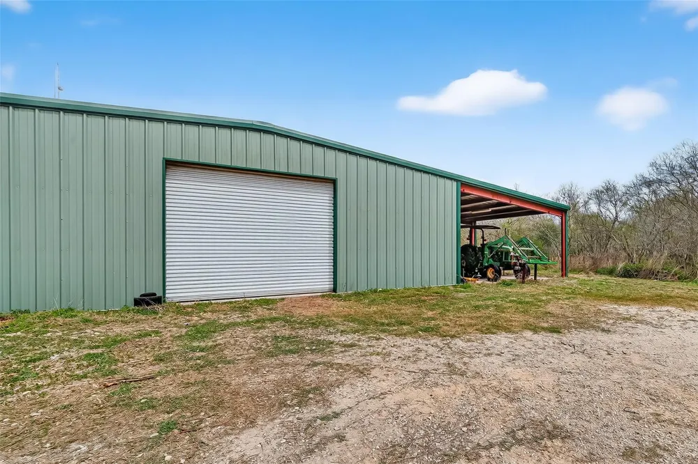 8525 Spell Road Needville, TX 77461