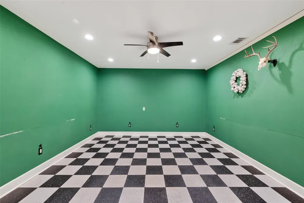 8525 Spell Road Needville, TX 77461