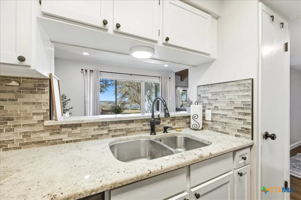 1135 Parkview Drive #C18 Canyon Lake, TX 78133