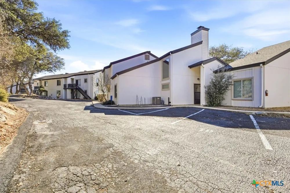1135 Parkview Drive #C18 Canyon Lake, TX 78133