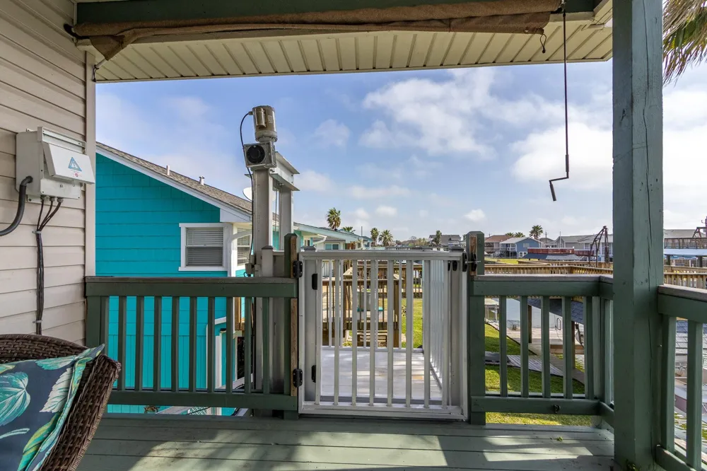 391 Ling Street Bayou Vista, TX 77563