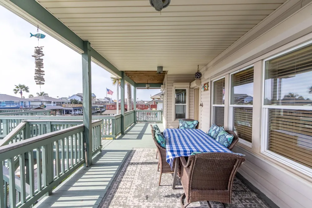 391 Ling Street Bayou Vista, TX 77563