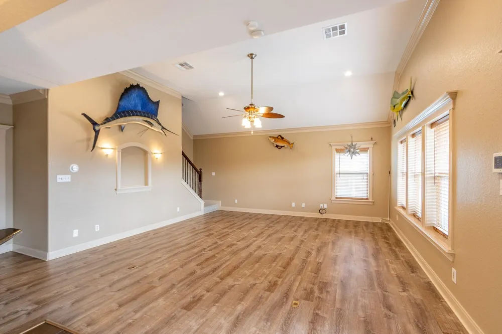 391 Ling Street Bayou Vista, TX 77563