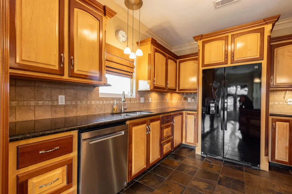 391 Ling Street Bayou Vista, TX 77563
