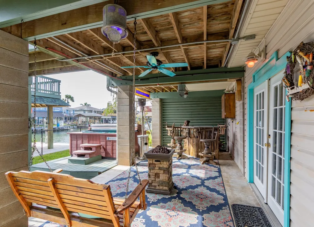 391 Ling Street Bayou Vista, TX 77563