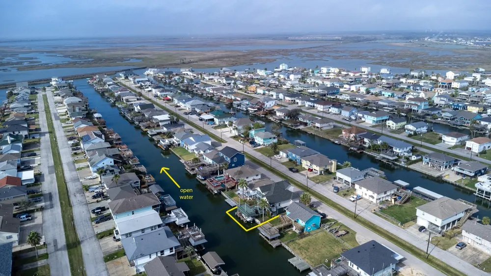 391 Ling Street Bayou Vista, TX 77563