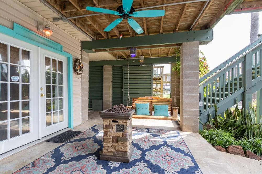 391 Ling Street Bayou Vista, TX 77563