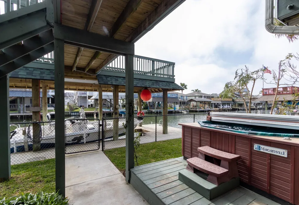 391 Ling Street Bayou Vista, TX 77563