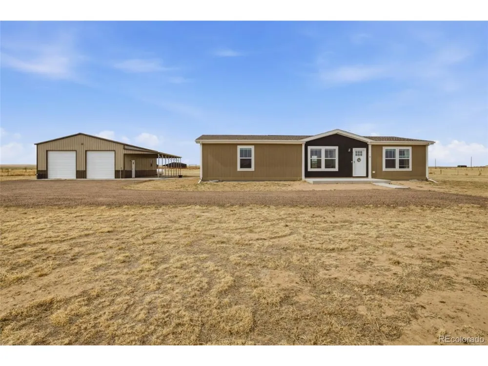 8 Brown Drive Wiggins, CO 80654