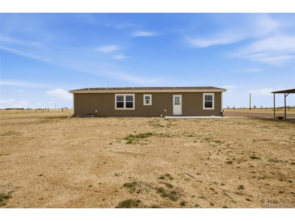8 Brown Drive Wiggins, CO 80654