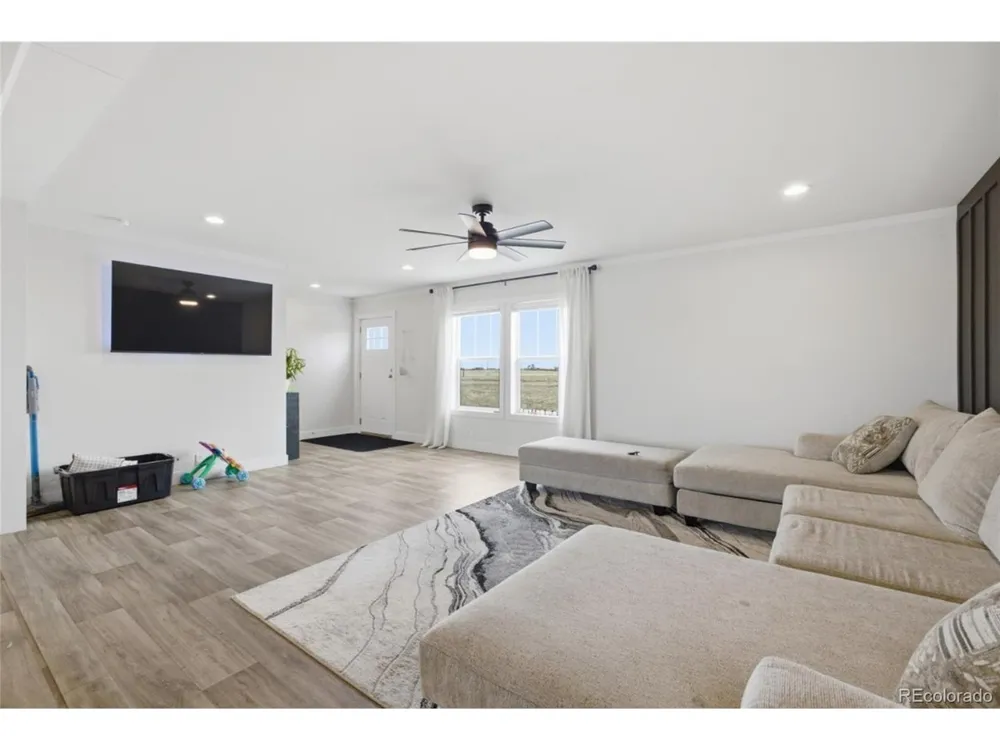 8 Brown Drive Wiggins, CO 80654