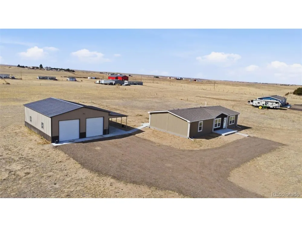 8 Brown Drive Wiggins, CO 80654