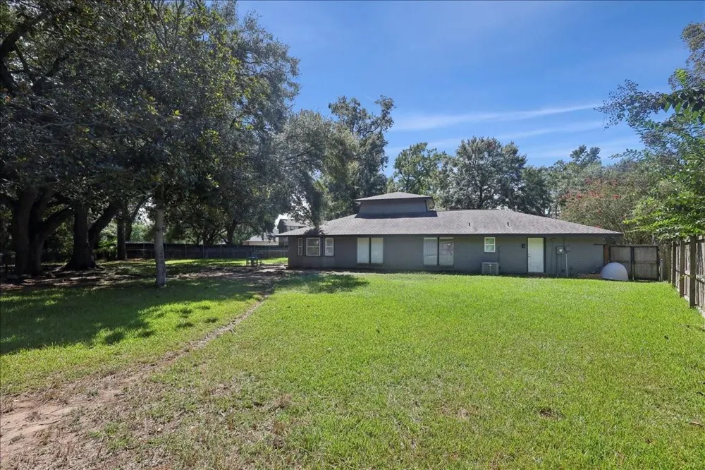 5840 Wynden Way Beaumont, TX 77706
