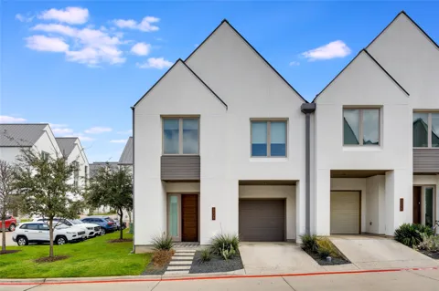 3308 Cantwell Lane