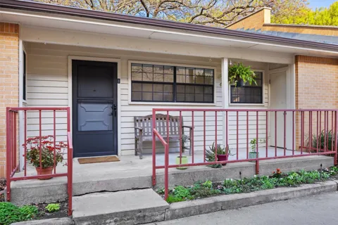 2301 Lawnmont Avenue #1