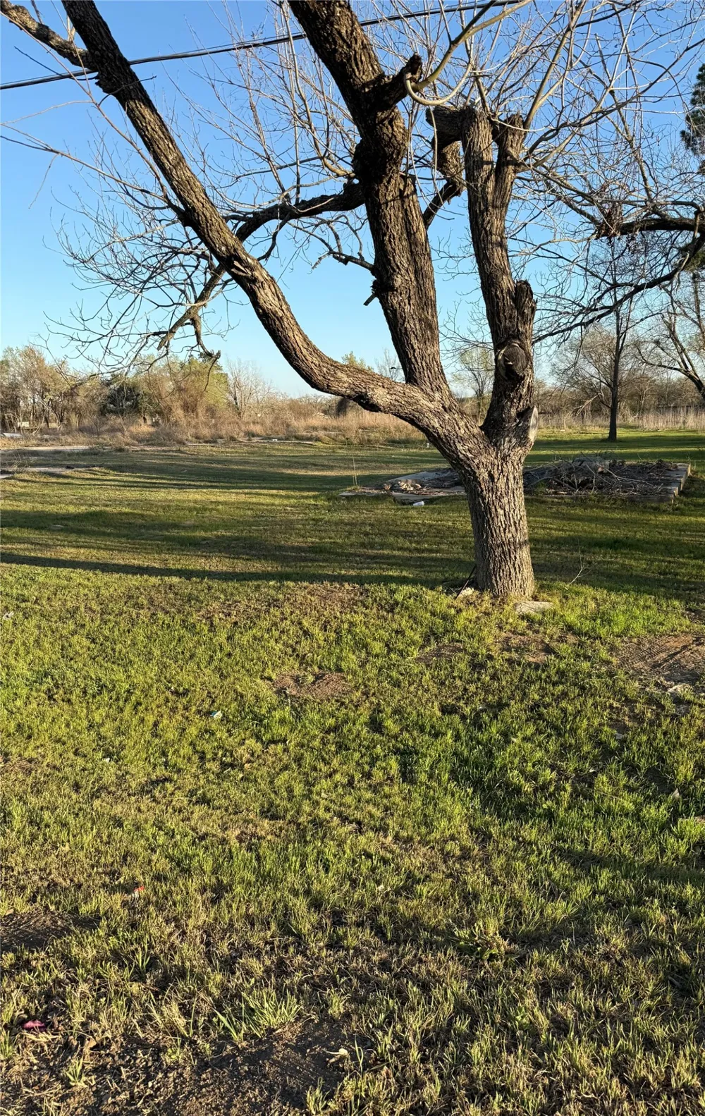1304 E Cameron Avenue Rockdale, TX 76567