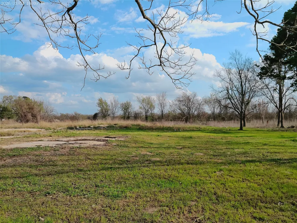 1304 E Cameron Avenue Rockdale, TX 76567