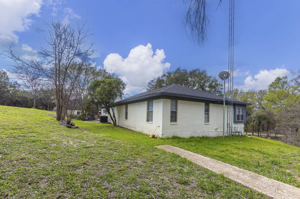 173 Bosque Bend Lane China Spring, TX 76633