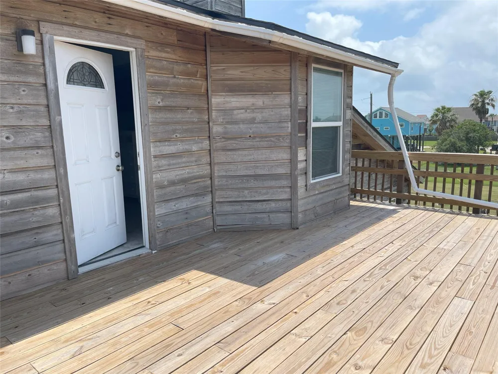 16647 John Silver Road Jamaica Beach, TX 77554