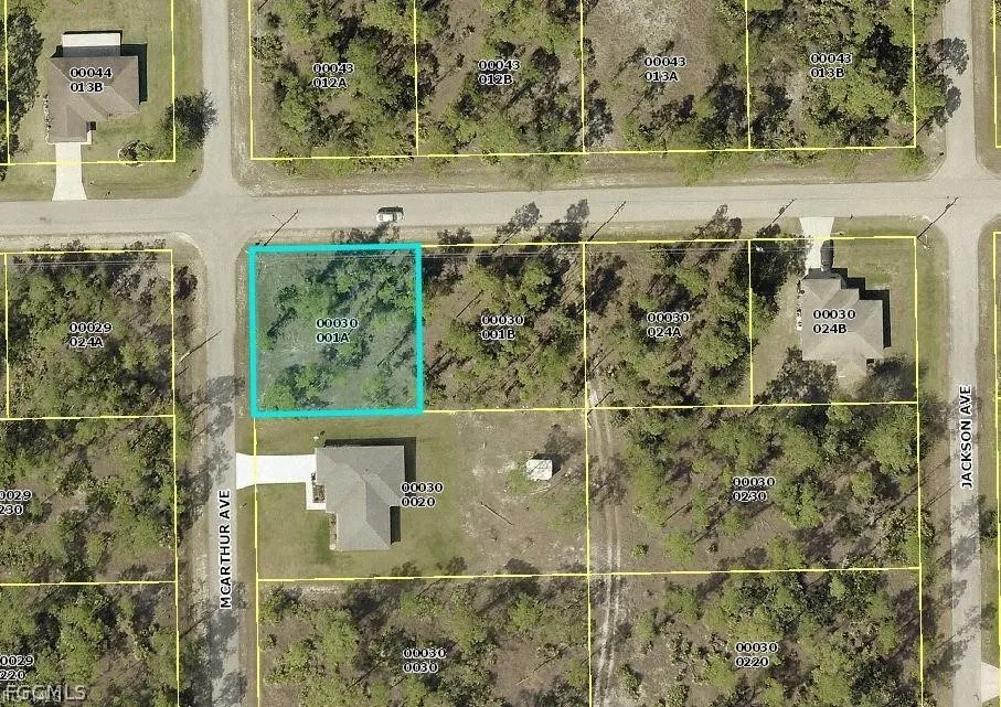 E 23rd Street Alva, FL 33920