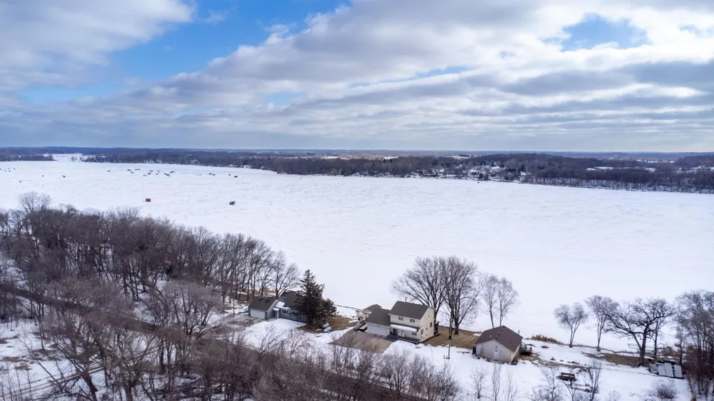 6825 Shore Drive Greenfield, MN 55373