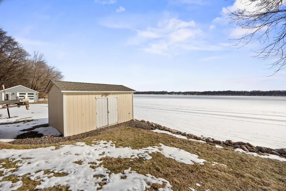 6825 Shore Drive Greenfield, MN 55373