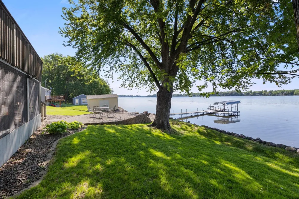6825 Shore Drive Greenfield, MN 55373