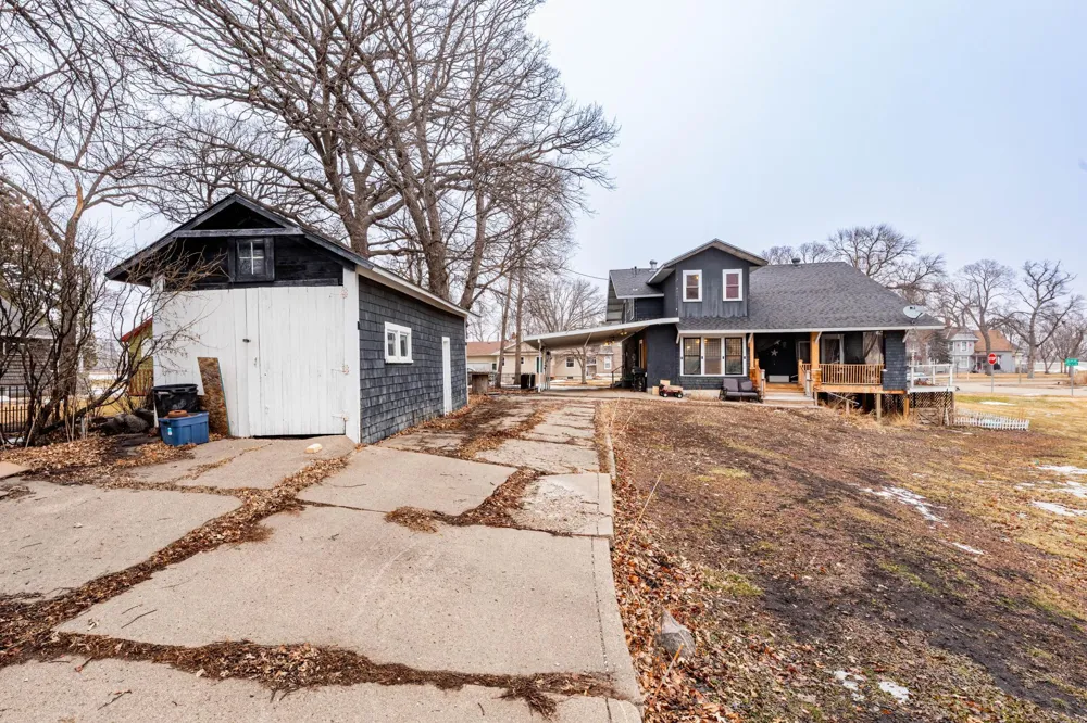 506 4th Avenue SW Valley City, ND 58072