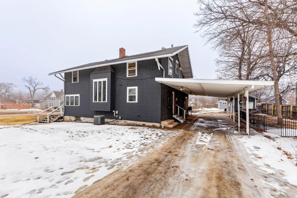 506 4th Avenue SW Valley City, ND 58072