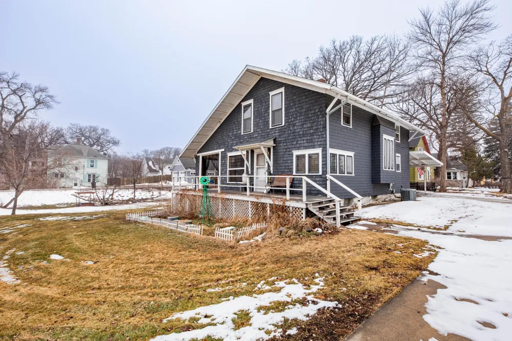 506 4th Avenue SW Valley City, ND 58072