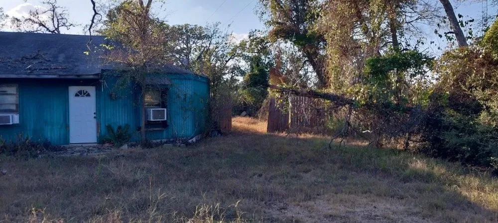 26573 Fawn Drive Hempstead, TX 77445