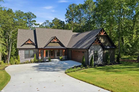 106 Polo Court